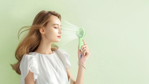 MINI WIATRAK REMAX PRO BOBBOL F33 WHITE